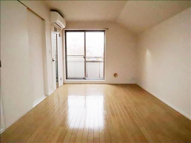 三友居 リビング