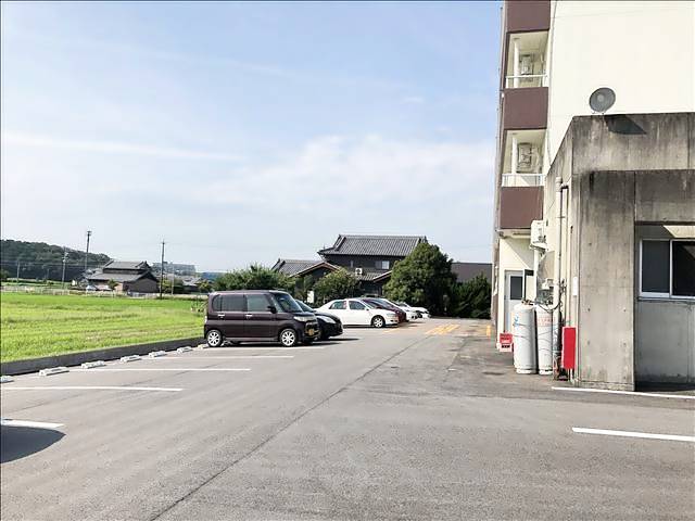 ＡＺＡＬＥＡ２号館 駐車場