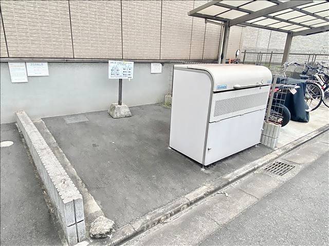 ＡＶＥＮＩＲ太田川 敷地内ゴミ置き場