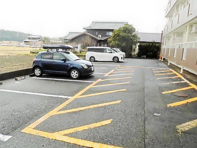 ＡＺＡＬＥＡ２号館 駐車場