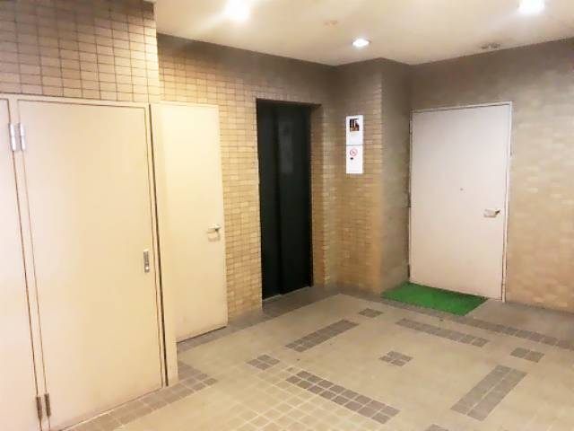岡地レジデンス笹島 エントランス