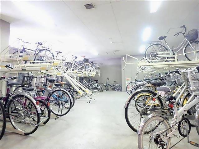 ロイヤルシーズ 駐車場