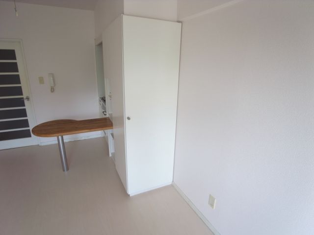 ＣＯＳＩビル 収納