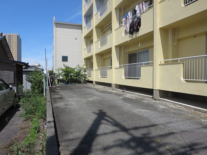 井口ビル 駐車場