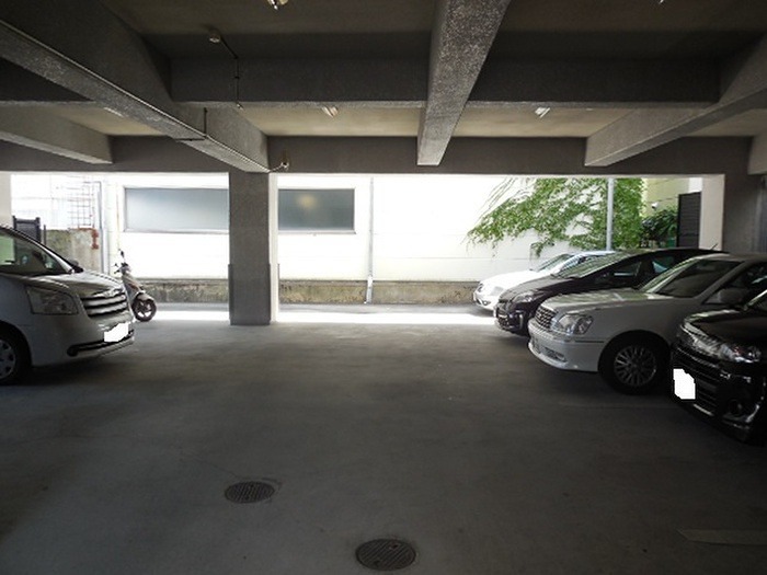 ティアイ四つ谷 駐車場