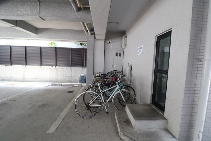 ティアイ四つ谷 駐車場