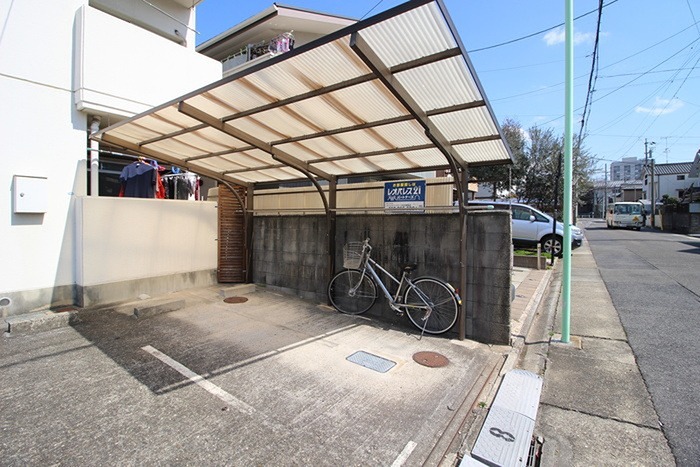 クレセント福原 駐輪場