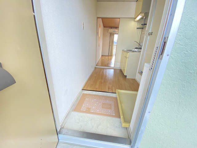 ドーミトリ前山Ａ棟 玄関