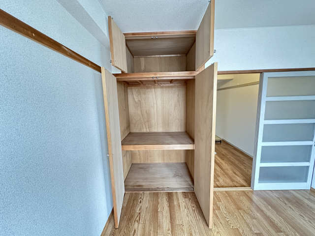 山一吹上ビル 収納