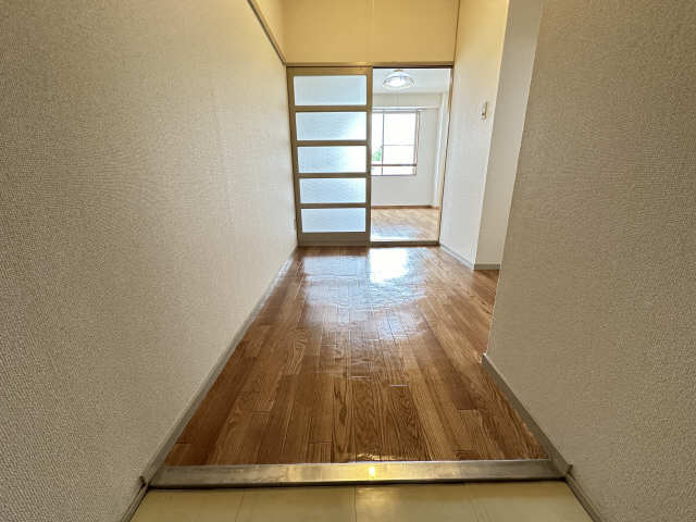 山一吹上ビル 玄関