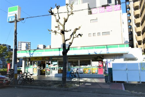 サンシティ鶴舞 【コンビニエンスストア】ファミリーマート 鶴舞店まで1323ｍ