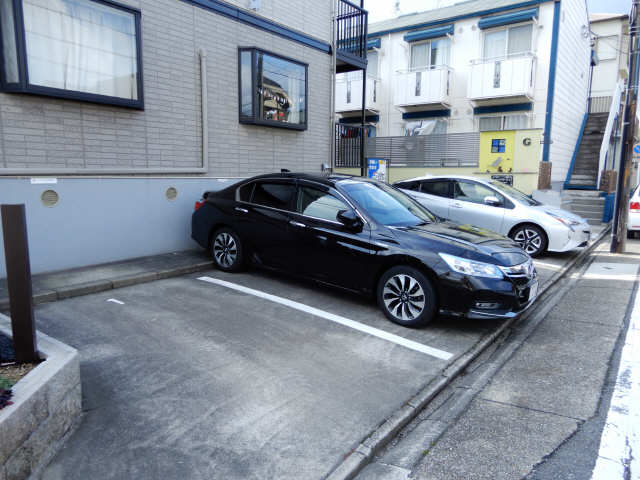 メゾン・ラポール　Ｇ棟 駐車場