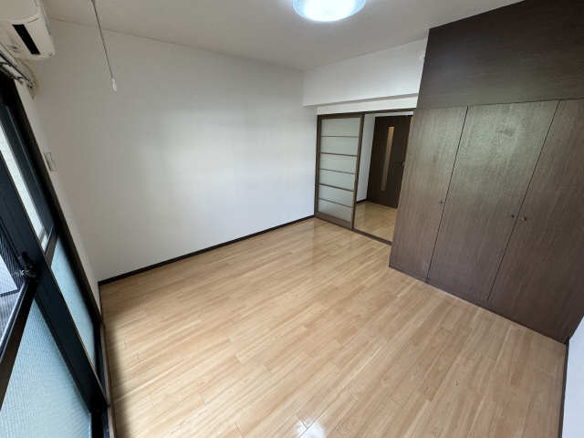 ＣＯＵＲＴ　ＥＡＳＴ リビング