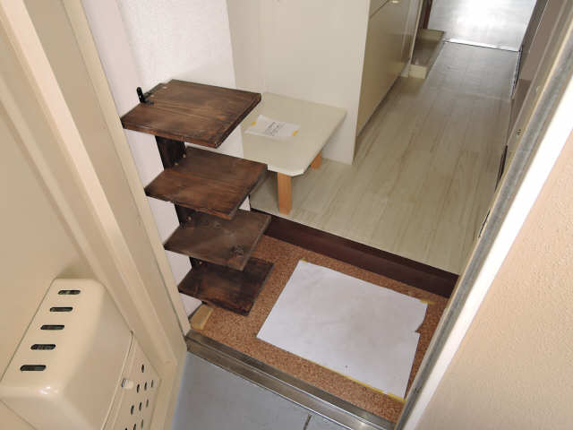デンマークハイツ 玄関