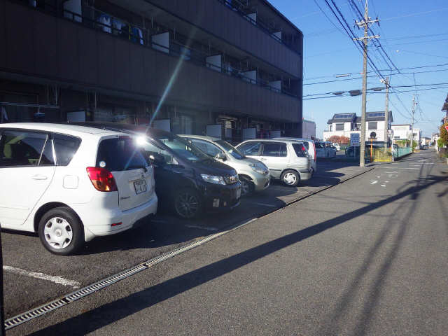 グランメール豊隆 駐車場