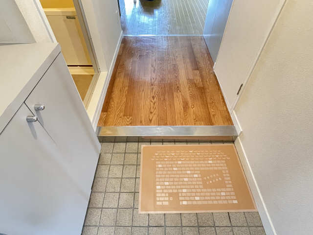 ラフィネ広路 玄関