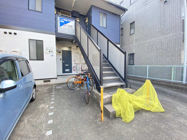 ドミール春岡 エントランス