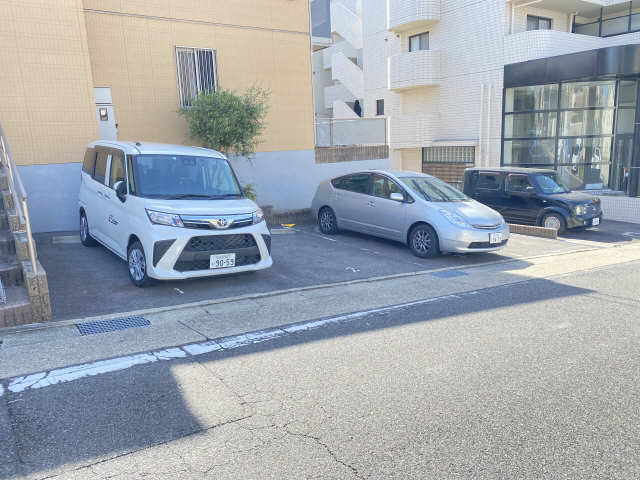 オレンジロード 駐車場