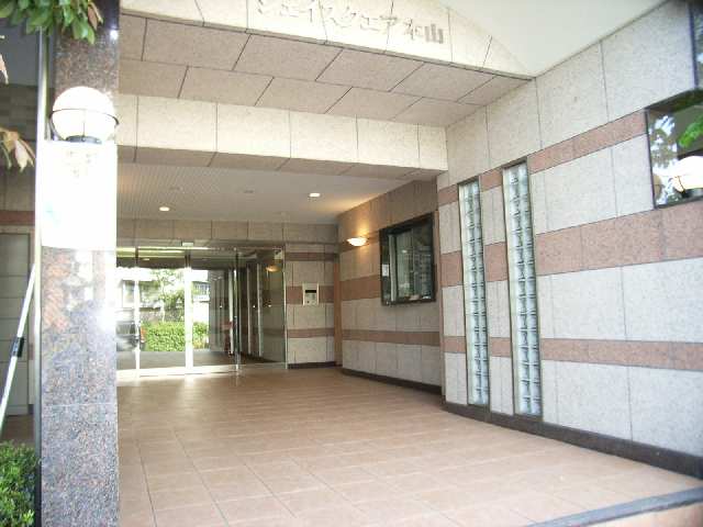 ベレーサ本山 エントランス