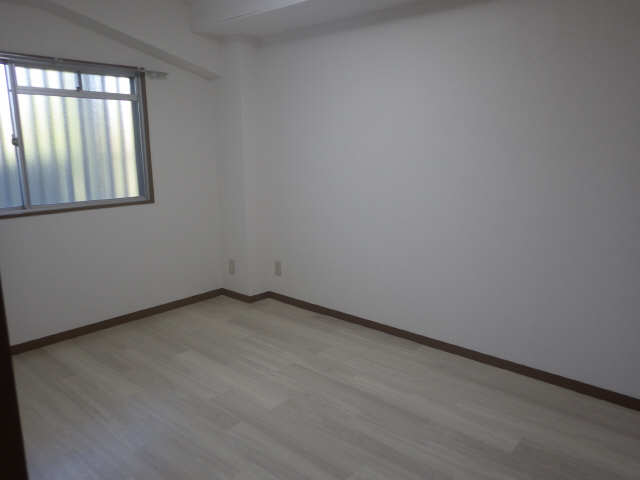 ラピュタ 玄関横のお部屋です