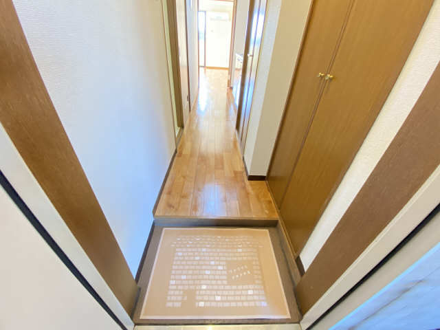 Ｅｎａｍユーアイ 玄関