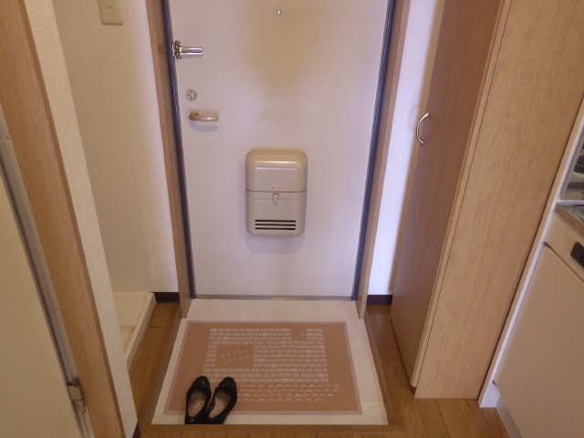 アヴェニューコート栗真Ｂ棟 玄関