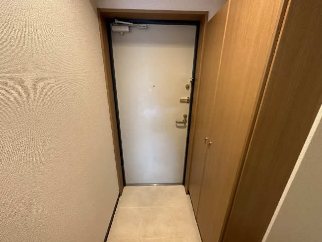 アヴェニューコート中野Ｃ棟 玄関