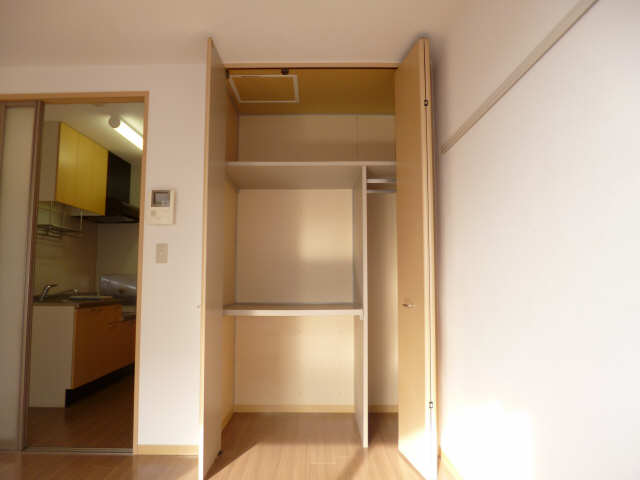 クレイドル寺山下Ｂ 収納