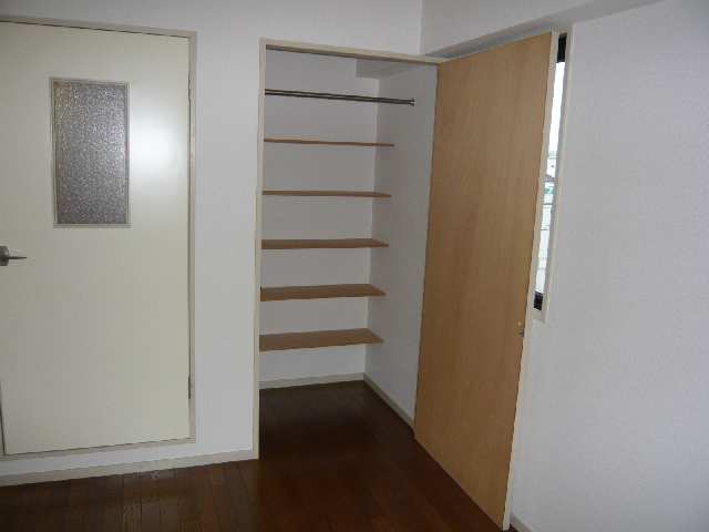エクセルフジタ 収納