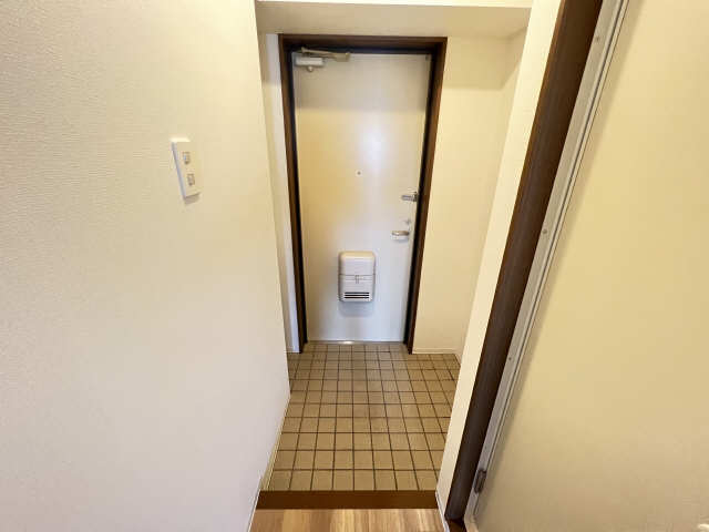 クレストＭＫ荒畑 玄関