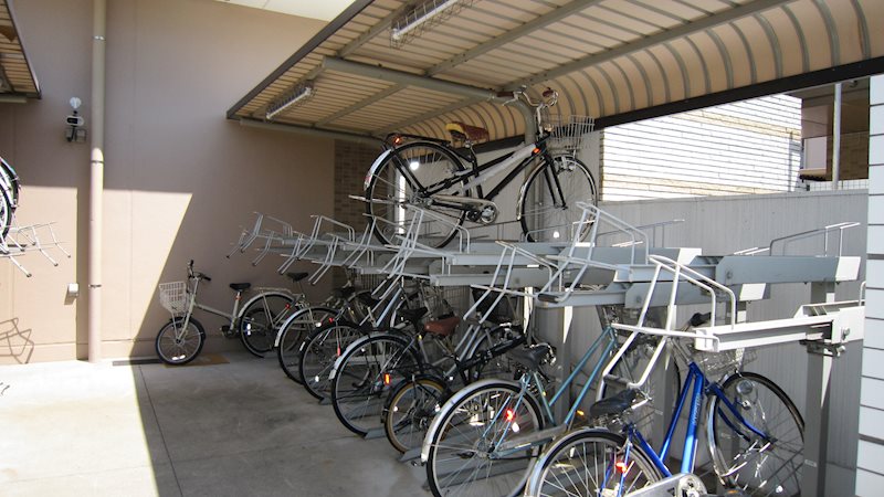 アヴァンセ鏡池 自転車置き場