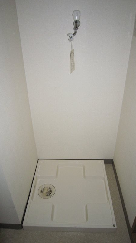 棒屋第2下池ハイツ 洗濯機置き場