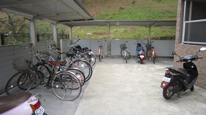 棒屋第3城北ハイツ 駐輪場