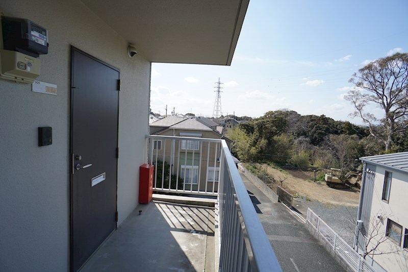 プリメーラ富塚 玄関