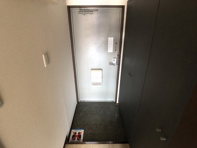 メゾン住吉 玄関