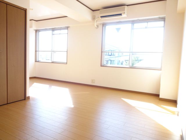 近藤ビル リビング