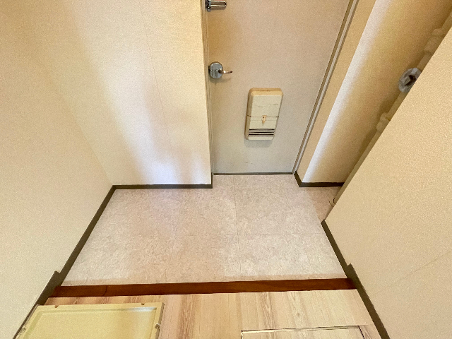 ハイツコスモス 玄関