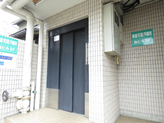 ライフピア本山 エントランス