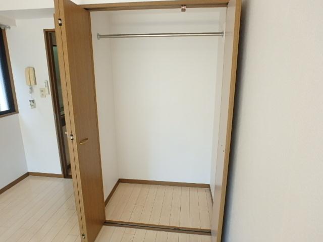 リーザ川名 収納
