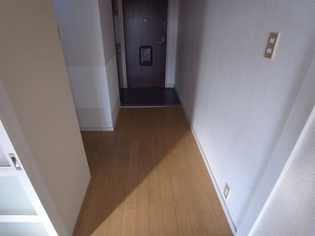 ライフピア本山 玄関