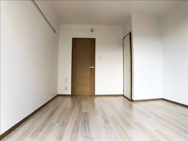 サンヒルズ黒笹いずみ 玄関