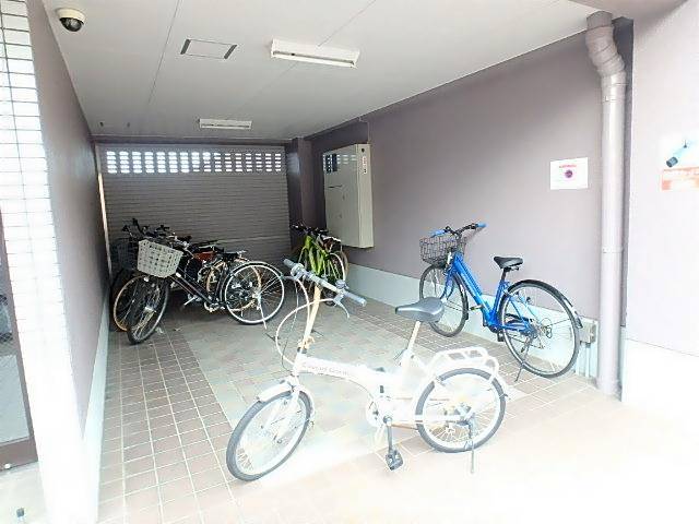 明和マンション エントランス