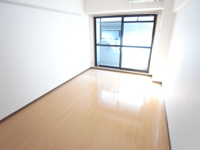長谷川１７番館 リビング