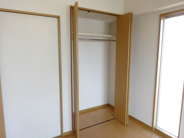エタージュ 収納