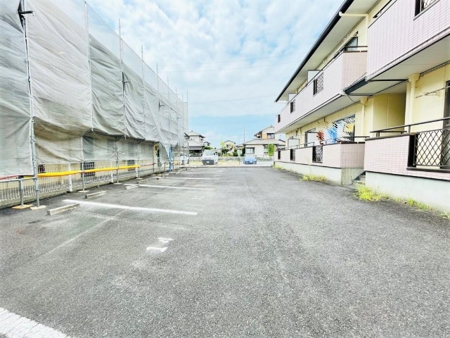 シェモア浜崎Ａ 駐車場