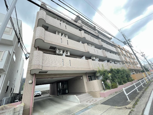トリコロールハウス加藤 外観