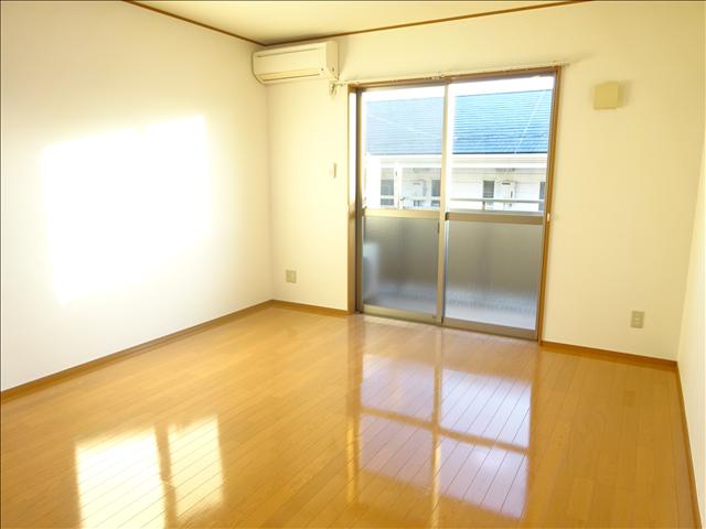 ＣＡＬＭ　ＧＲＯＶＥ リビング
