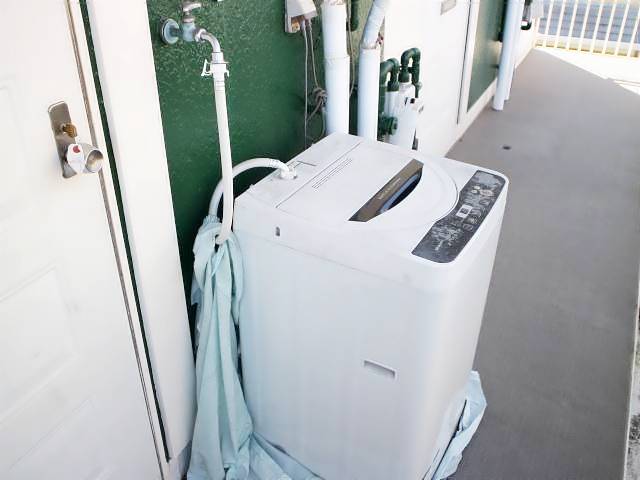 エポックダボ 共用廊下に洗濯機置き場があります