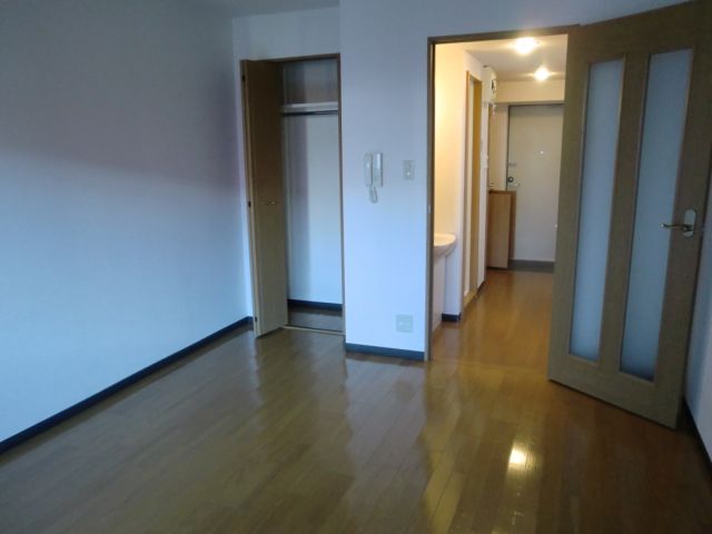 ヤマトマンション大須Ⅴ 東向きのお部屋です。