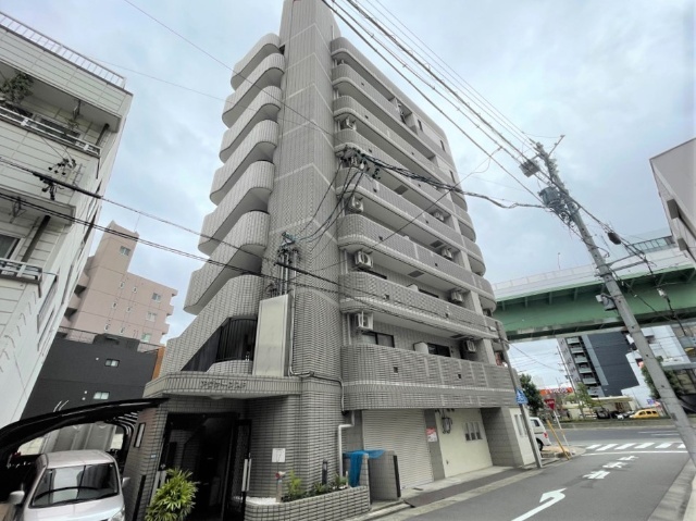アヴァーンスＦ 外観
